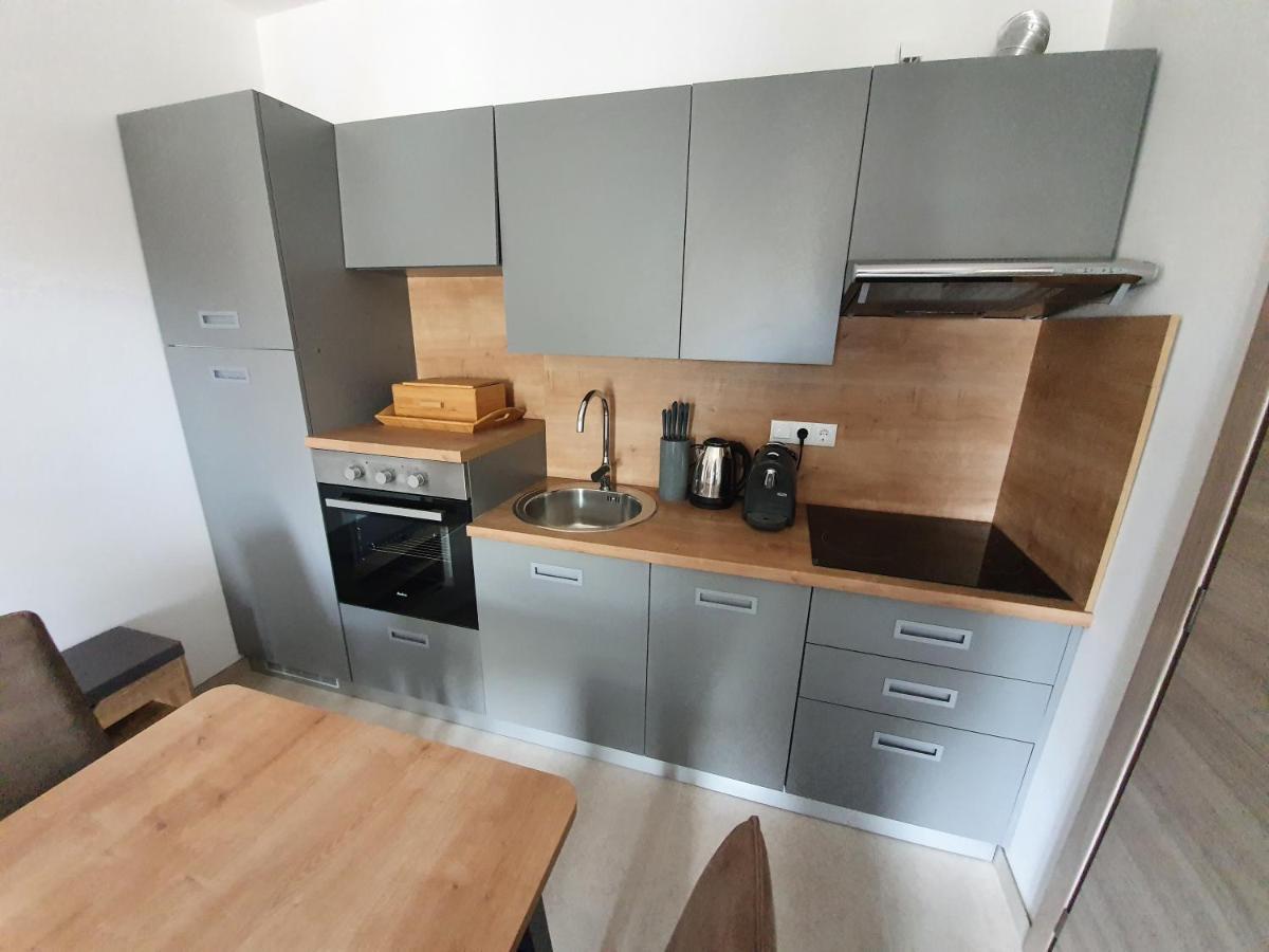 Apartmani Bozic-Tokic Veglia Exterior foto