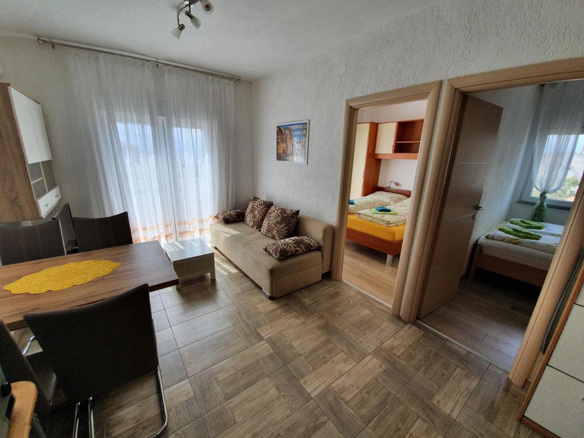 Apartmani Bozic-Tokic Veglia Exterior foto