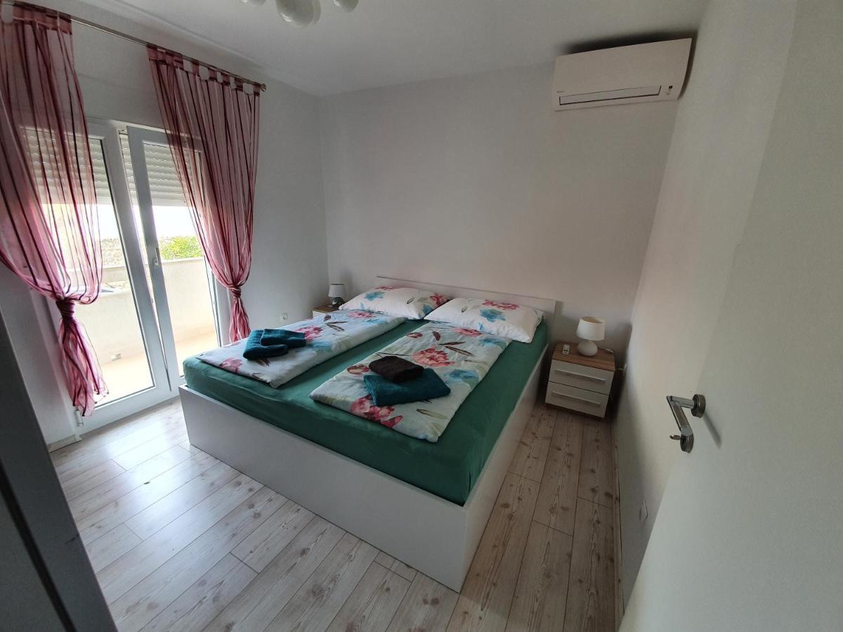 Apartmani Bozic-Tokic Veglia Exterior foto