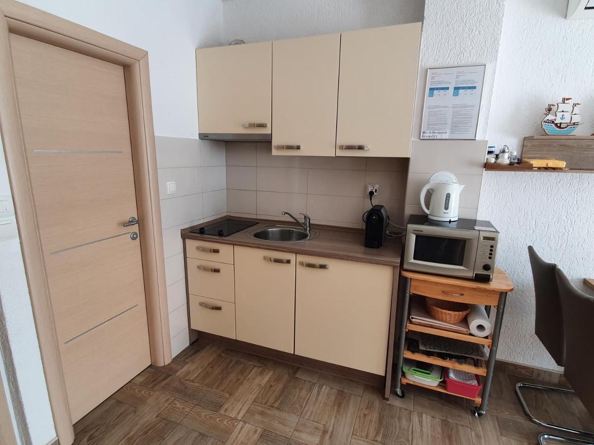 Apartmani Bozic-Tokic Veglia Exterior foto