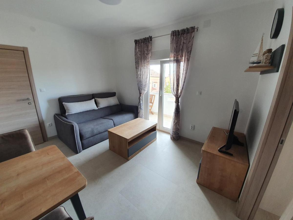 Apartmani Bozic-Tokic Veglia Exterior foto